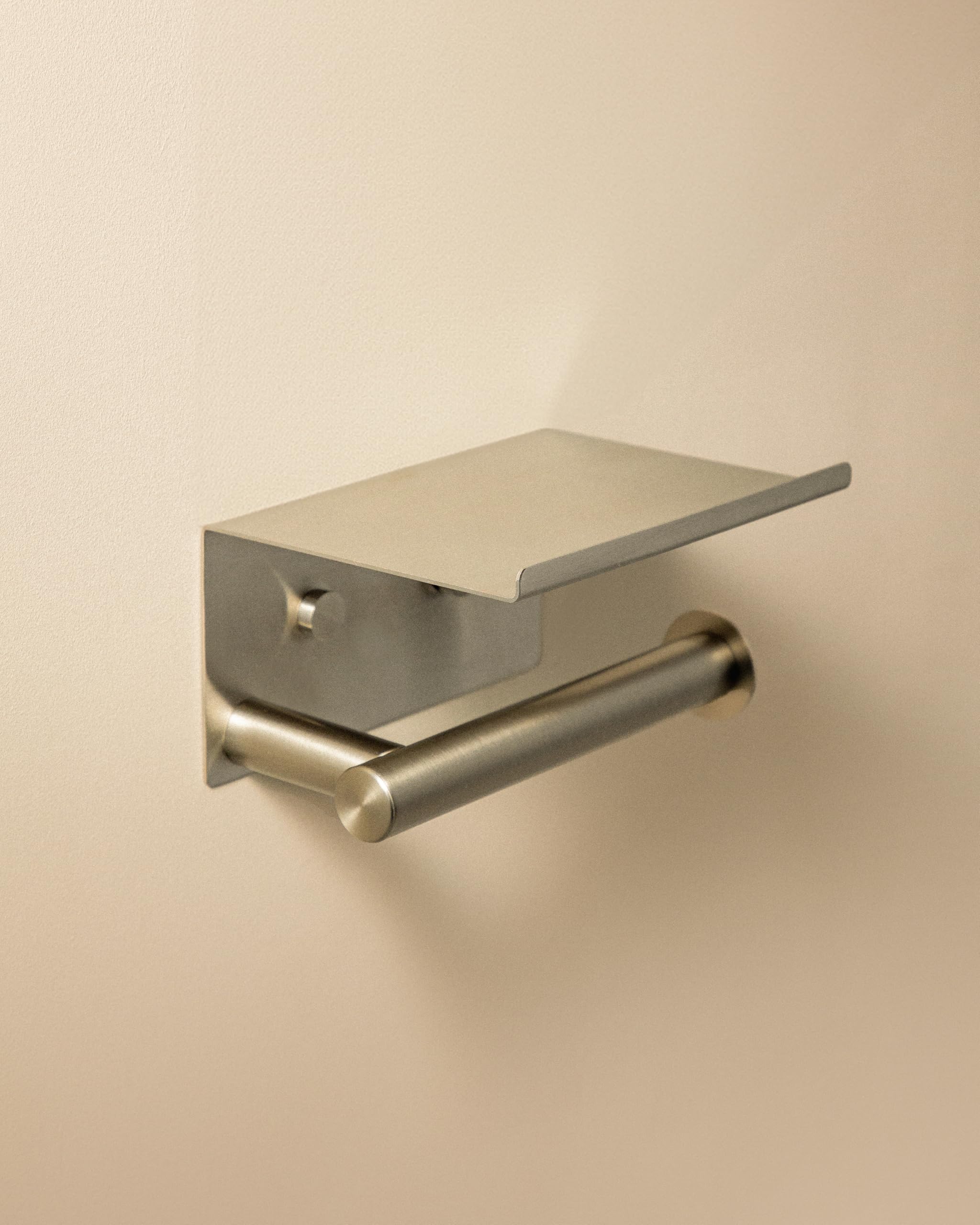 cosmic-architect-s-toilettenpapierhalter-mit-deckel-matt-stahl image 2