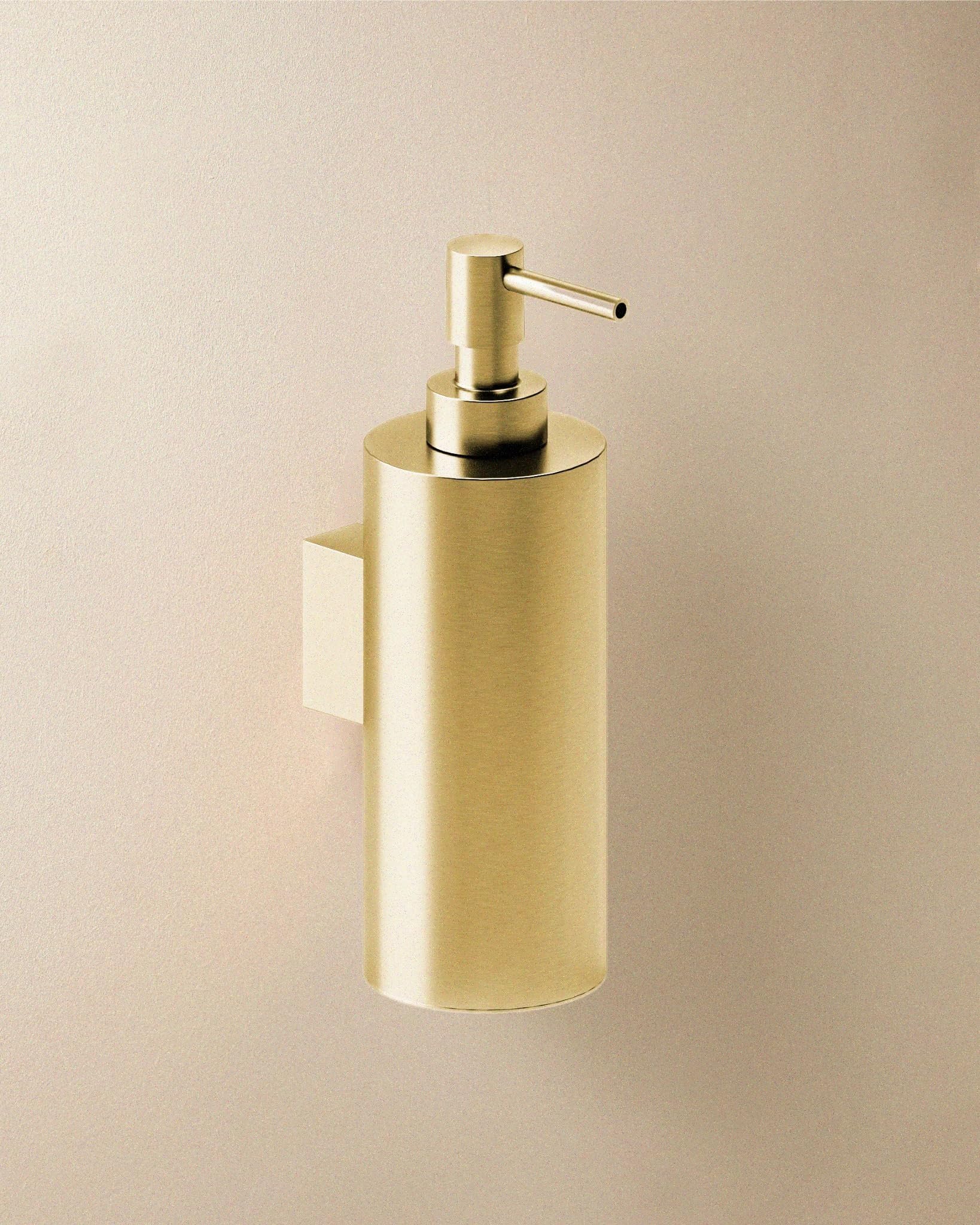 cosmic-architect-s-seifenspender-wand-240-ml-gold image 2