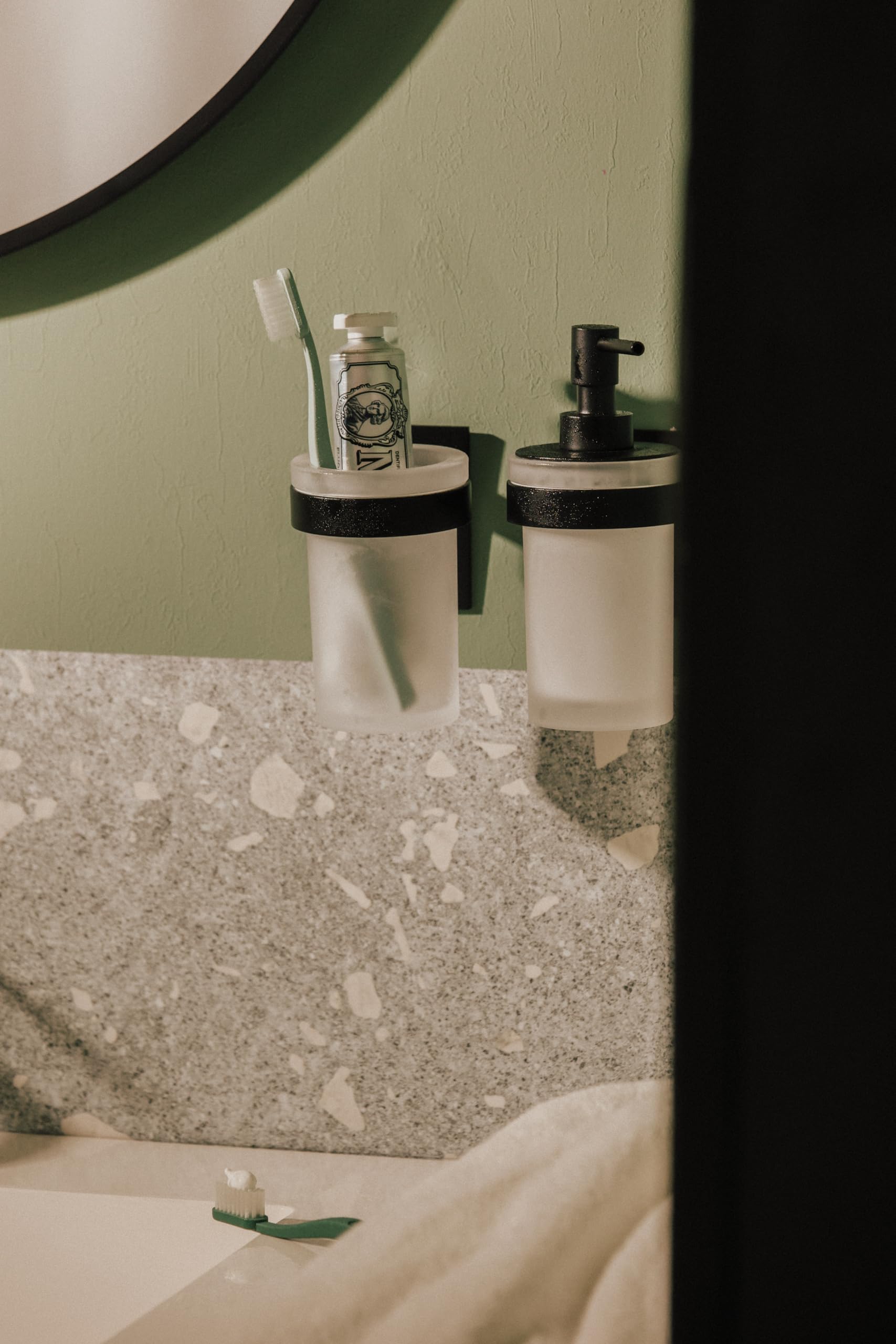 cosmic-bath-zahnb-rstenhalter-glas-wei-matt image 5