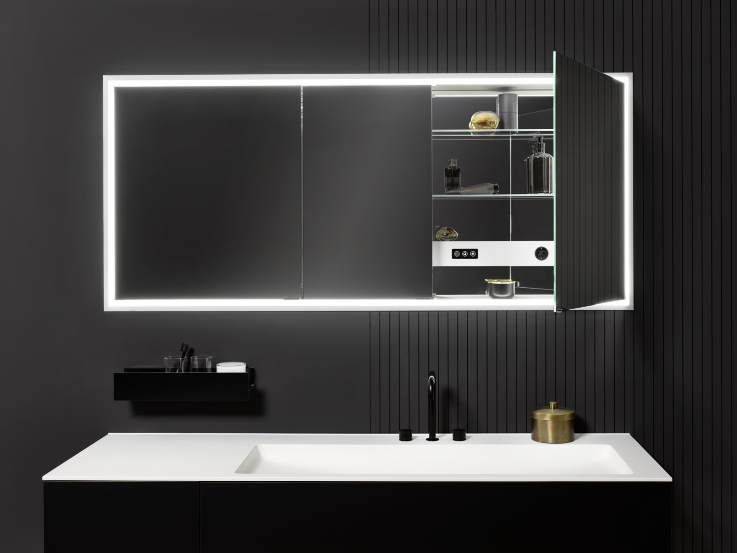 frasco-centric-led-spiegelschrank-130-cm-aluminium-aufputz image 7
