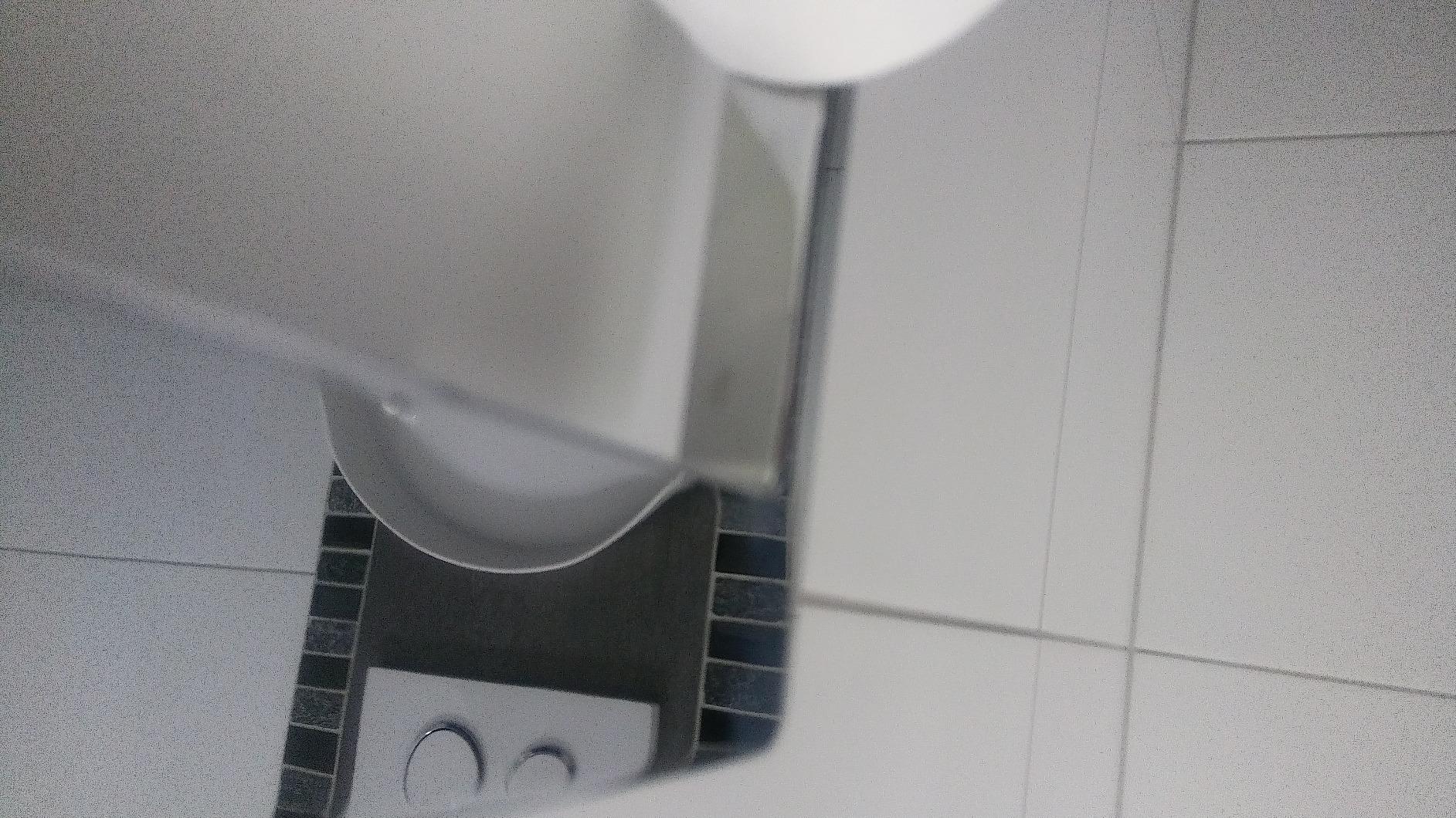 Unauffällig