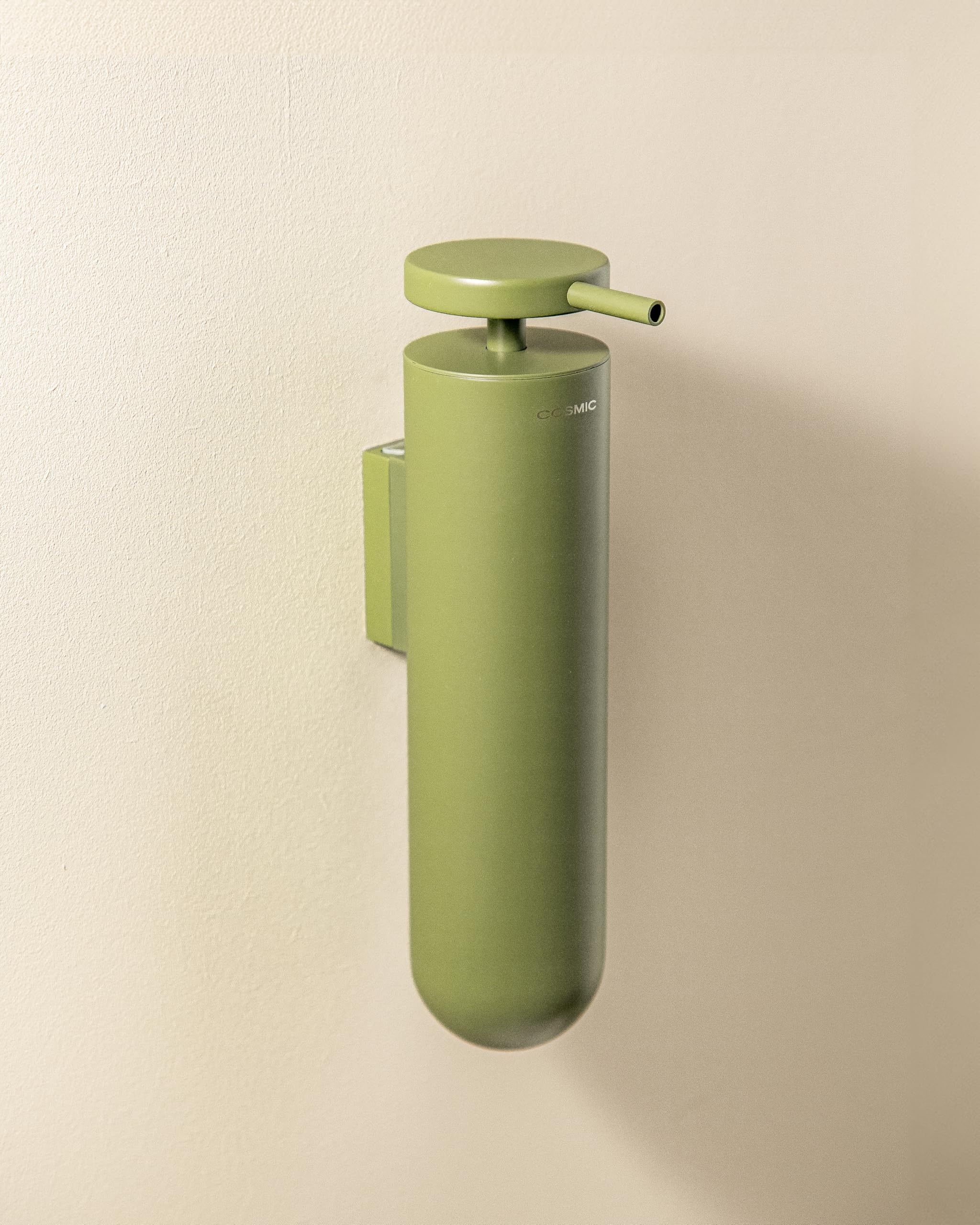 cosmic-geyser-seifenspender-olive-edelstahl-wandmontage image 2