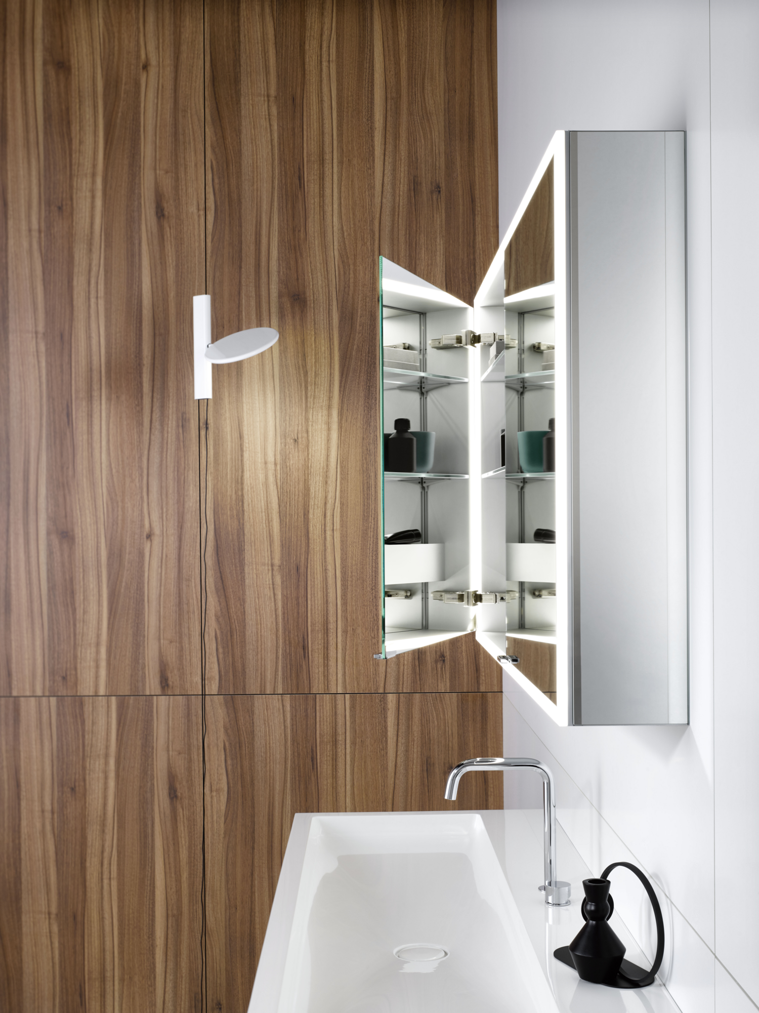 frasco-centric-led-spiegelschrank-130-cm-aluminium-aufputz image 6