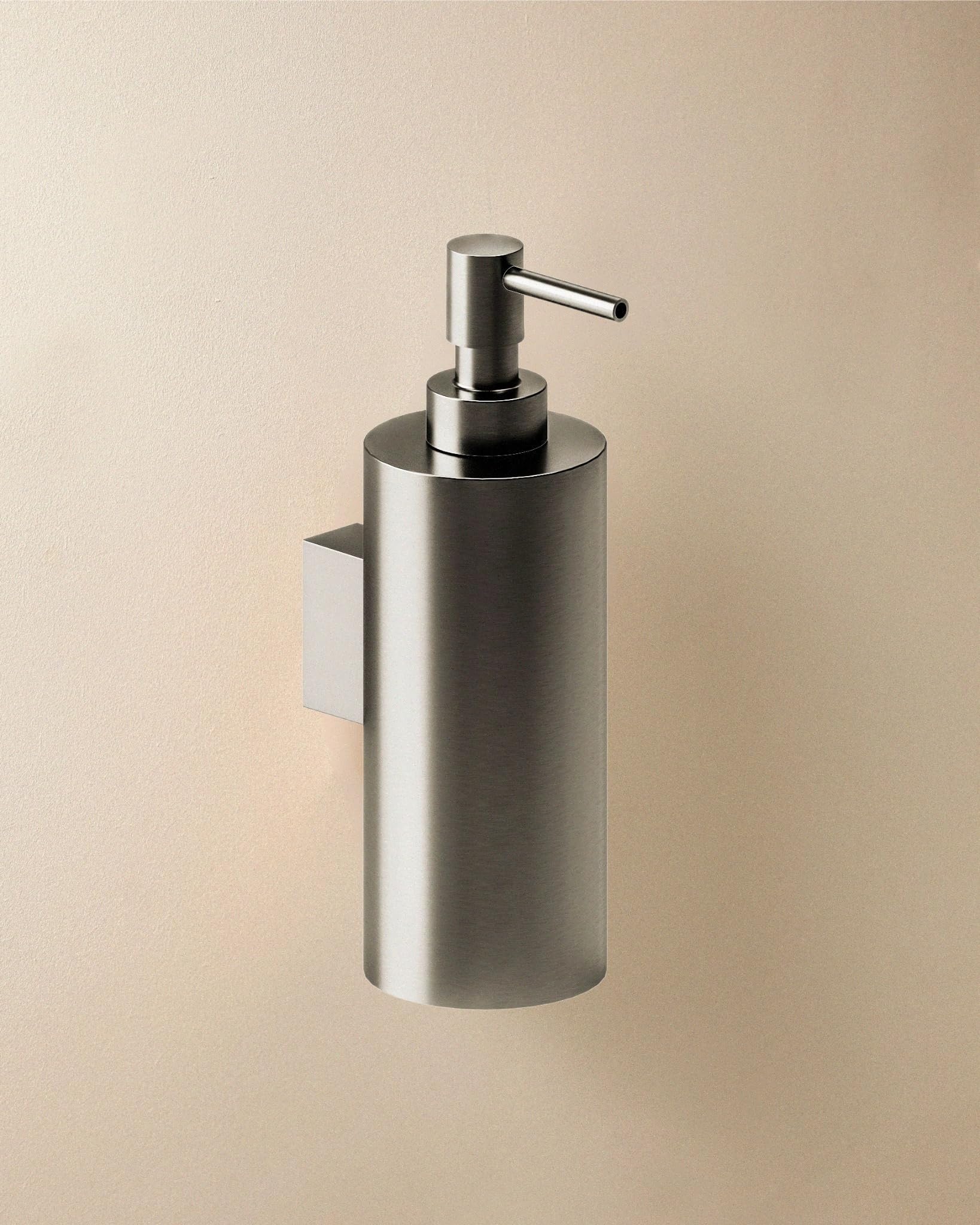 cosmic-architect-s-wandseifenspender-240ml-mattstahl image 2