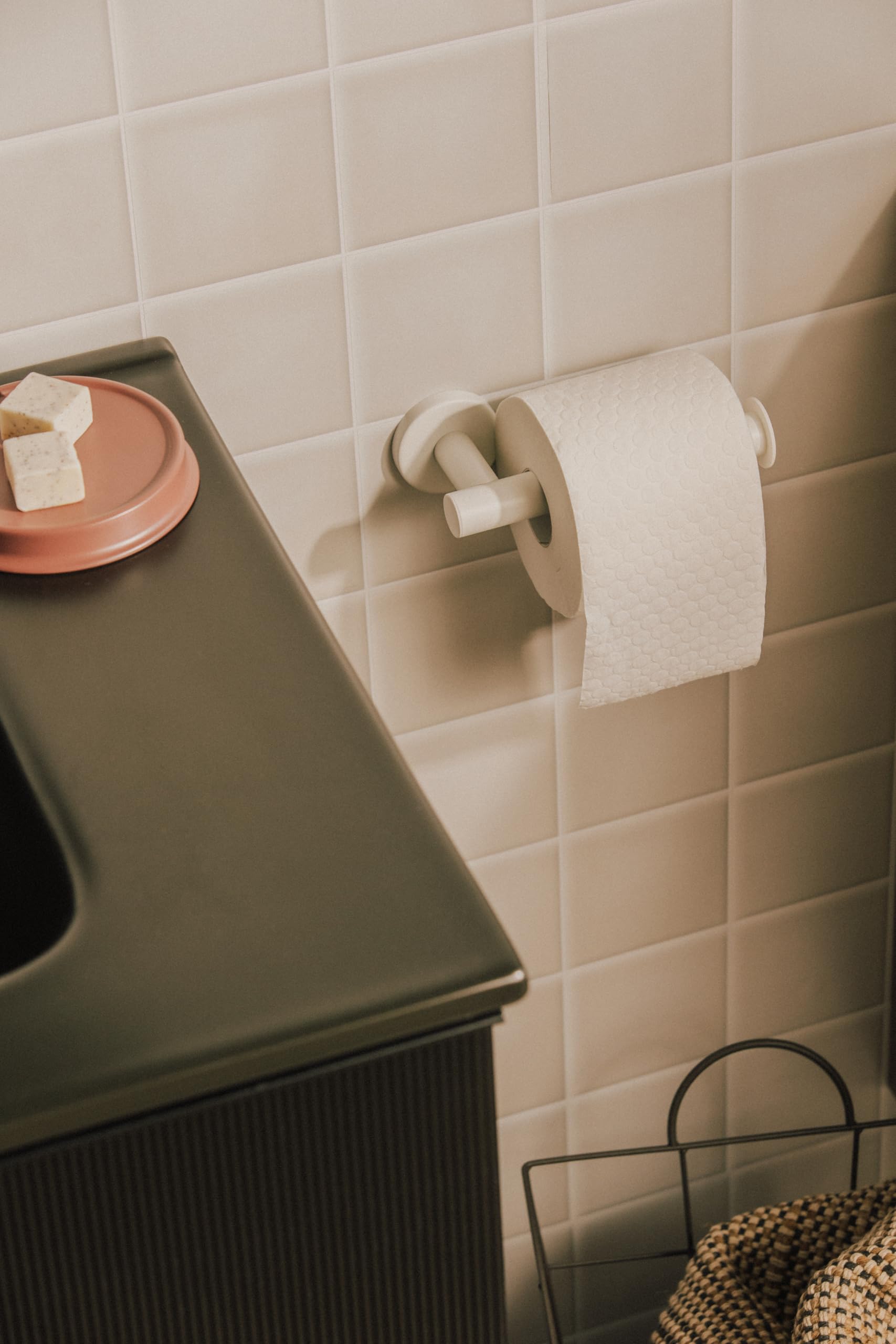cosmic-architect-s-toilettenpapierhalter-schwarz-ohne-deckel image 5